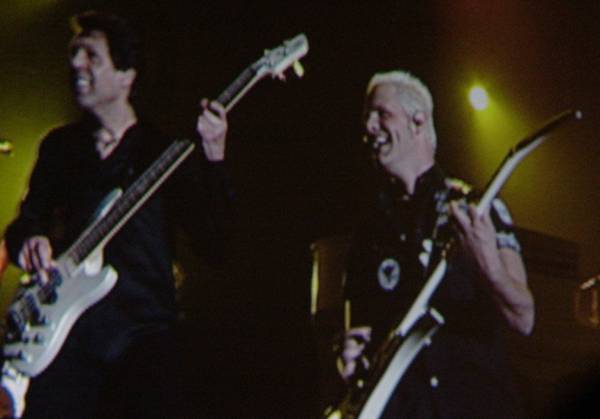 Kasim Sulton with Meat Loaf in Glasgow, Scotland, 5/18/07