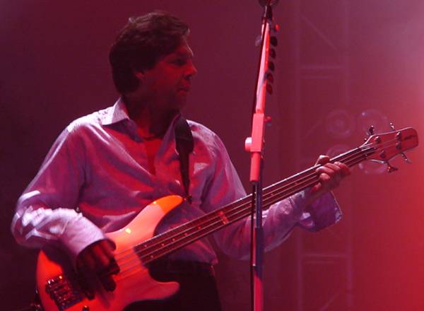 Kasim Sulton with Meat Loaf at Wembley Arena, London, England, 5/23/07