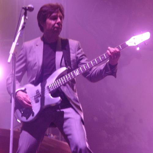 Kasim Sulton with Meat Loaf at Wembley Arena, London, England, 5/25/07