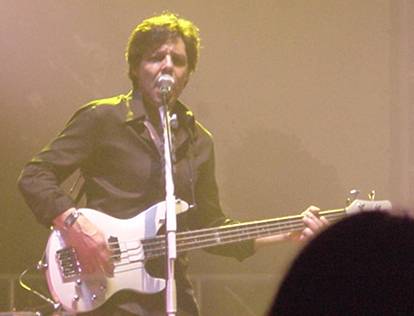 Kasim Sulton with Meat Loaf at Hallam FM Arena, Sheffield, England, 5/25/07