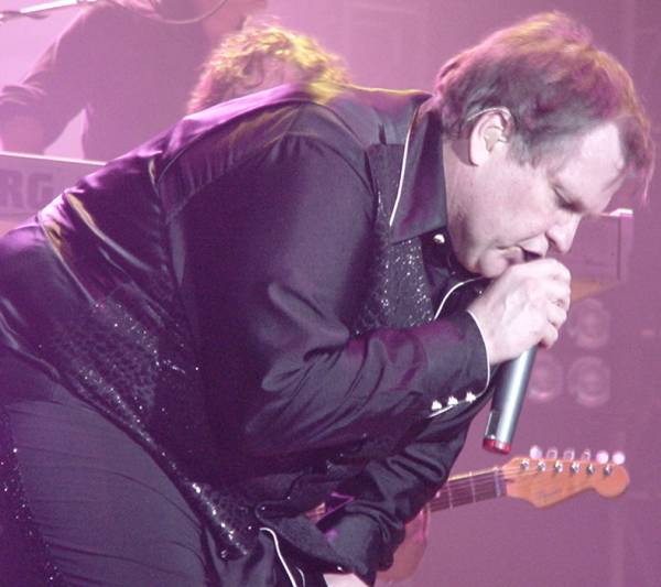Kasim Sulton with Meat Loaf in Manchester, England, 5/10/07