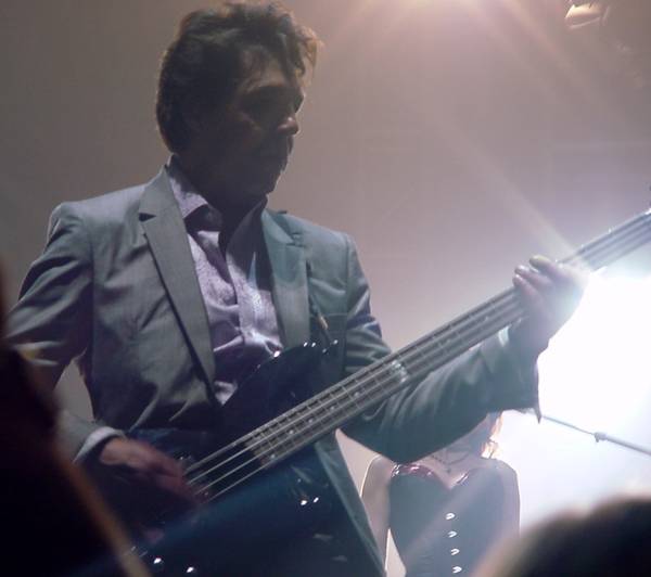Kasim Sulton with Meat Loaf in Manchester, England, 5/12/07