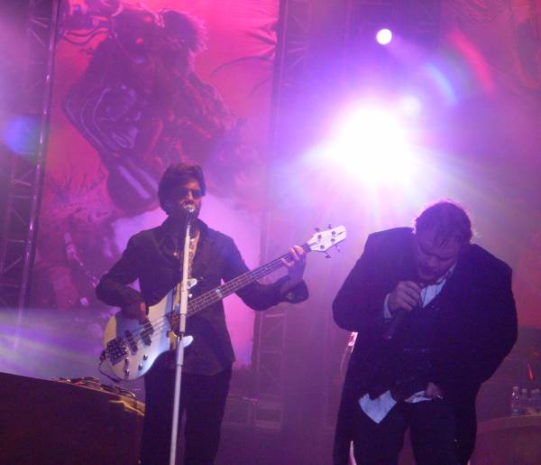 Kasim Sulton (with Meat Loaf) in Hamburg, Germany, 6/12/07