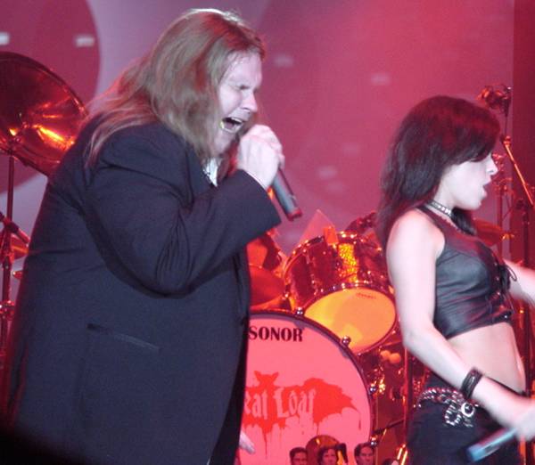 Kasim Sulton (with Meat Loaf) at the Tower City Amphitheater in Cleveland, OH, 08/09/07