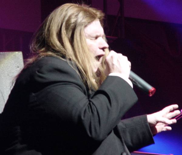 Kasim Sulton (with Meat Loaf) at the Bell Centre in Montral, Canada, 08/13/07