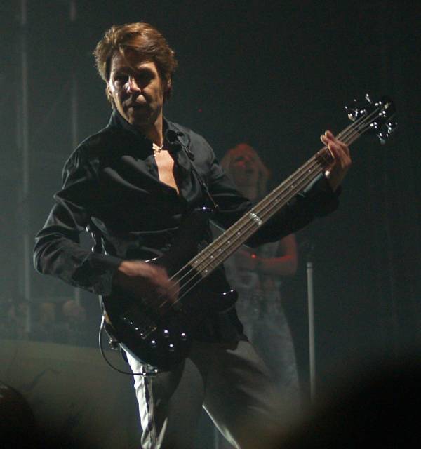 Kasim Sulton at The Borgata, Atlantic City, NJ, 08/19/07 - photo by Gary Goat Goveia