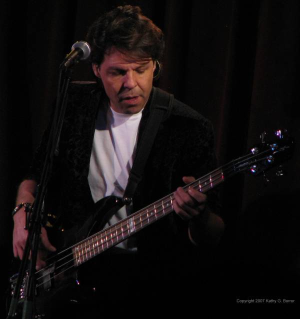 Kasim Sulton and Todd Rundgren at The Rex Theater, Pittsburgh, PA - 12/07/07 - photo by Kathy Borror