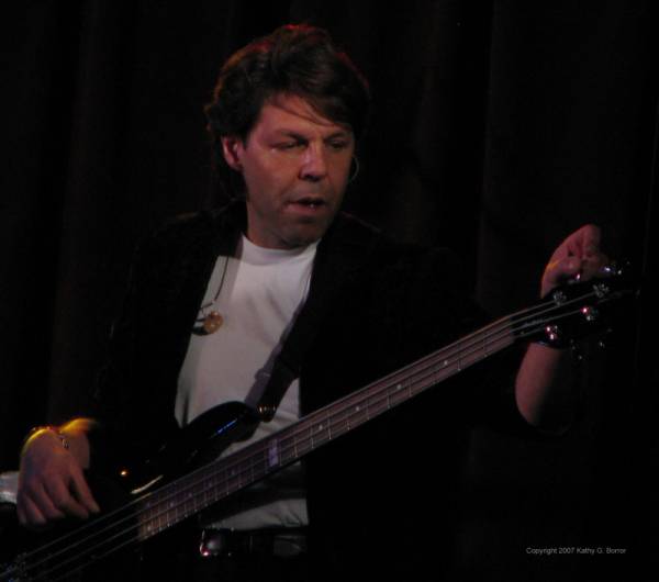 Kasim Sulton and Todd Rundgren at The Rex Theater, Pittsburgh, PA - 12/07/07 - photo by Kathy Borror