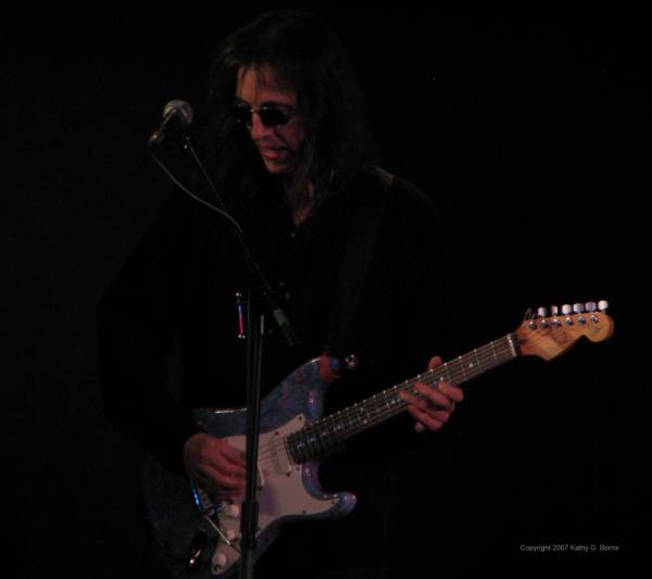 Kasim Sulton and Todd Rundgren at The Rex Theater, Pittsburgh, PA - 12/07/07 - photo by Kathy Borror