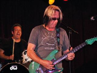 Kasim Sulton and Todd Rundgren at The Rex Theater, Pittsburgh, PA - 12/07/07 - photo by Kirstin Farleo