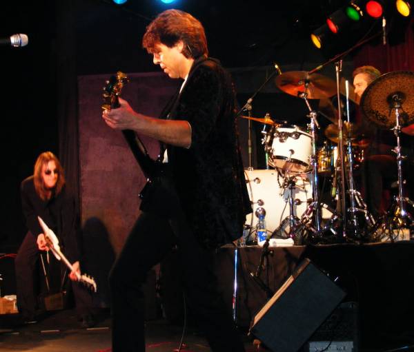 Kasim Sulton and Todd Rundgren at The Rex Theater, Pittsburgh, PA - 12/07/07 - photo by Kirstin Farleo