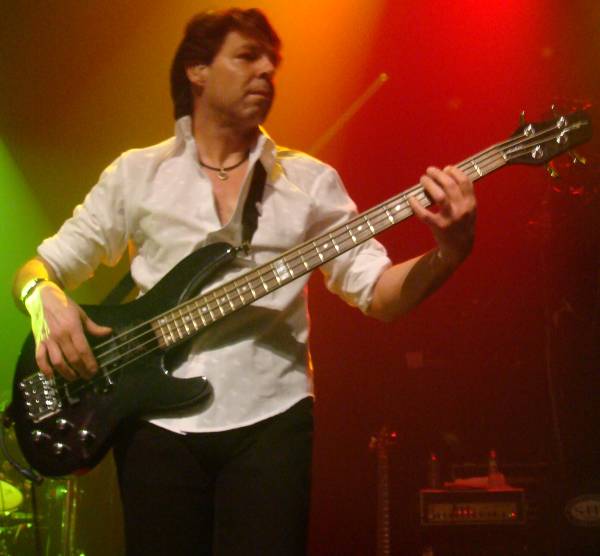 Kasim Sulton and Todd Rundgren at The Blender Theatre at Gramercy, New York City, NY, 12/11/07 - photo by OCSheri