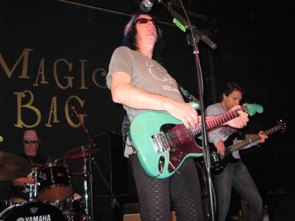 Kasim Sulton and Todd Rundgren at Magic Bag, Ferndale, MI, 01/30/08 - photo by Michele K