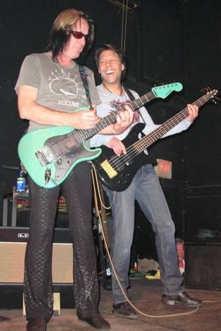 Kasim Sulton and Todd Rundgren at Magic Bag, Ferndale, MI, 01/30/08 - photo by Michele K