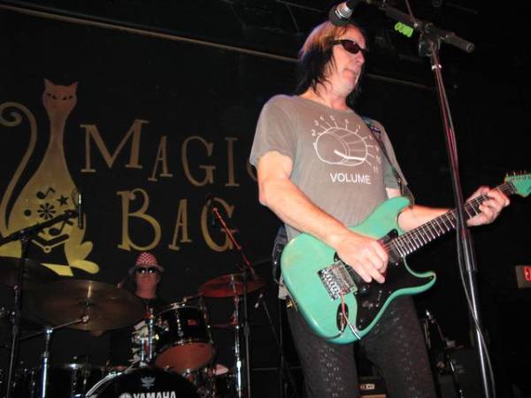 Kasim Sulton and Todd Rundgren at Magic Bag, Ferndale, MI, 01/30/08 - photo by Michele K