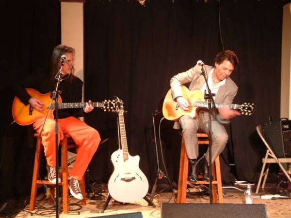 The Kasim Sulton Band at The Academy Theatre, Avondale Estates, GA, 03/01/08 - photo by Chris Craddock