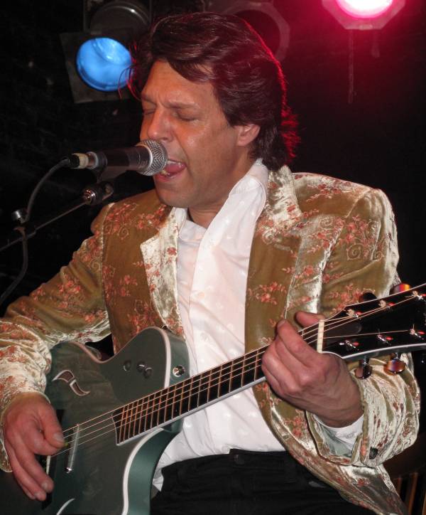 Kasim Sulton at The Abbey Pub, Chicago, IL, 3/21/08 - photo by Melinda Cain