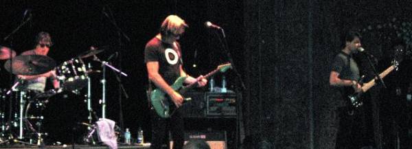 Kasim Sulton and Todd Rundgren at the Tampa Theatre, Tampa, Florida, 04/12/08 - photo by Tony Cona