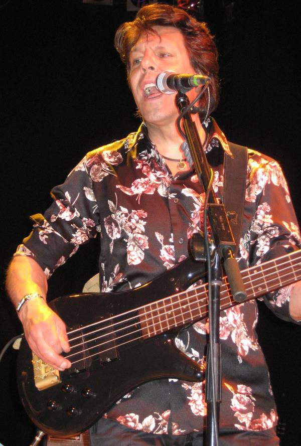 Kasim Sulton and Todd Rundgren at The Variety Playhouse in Atlanta, GA, 04/17/08 - photo by Whitney Burr