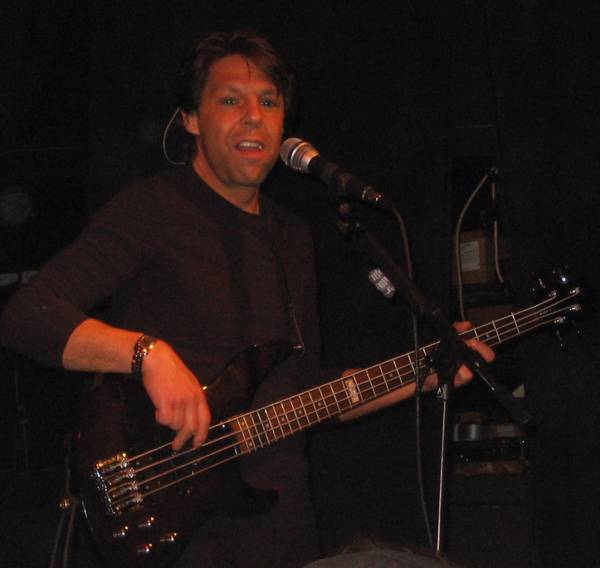 Kasim Sulton and Todd Rundgren at The Handlebar, Greenville, SC, 04/18/08 - photo by Mark