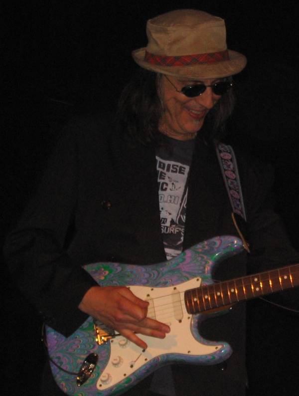 Kasim Sulton and Todd Rundgren at The Handlebar, Greenville, SC, 04/18/08 - photo by Mark