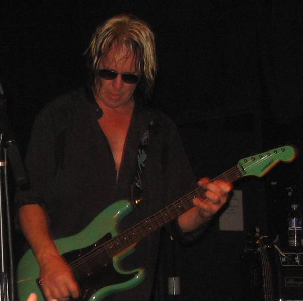 Kasim Sulton and Todd Rundgren at The Handlebar, Greenville, SC, 04/18/08 - photo by Mark