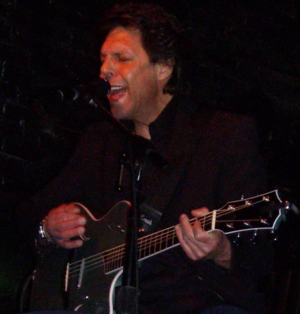 Kasim Sulton at The Abbey Pub, Chicago, IL, 03/12/09 - photo by Whitney Burr