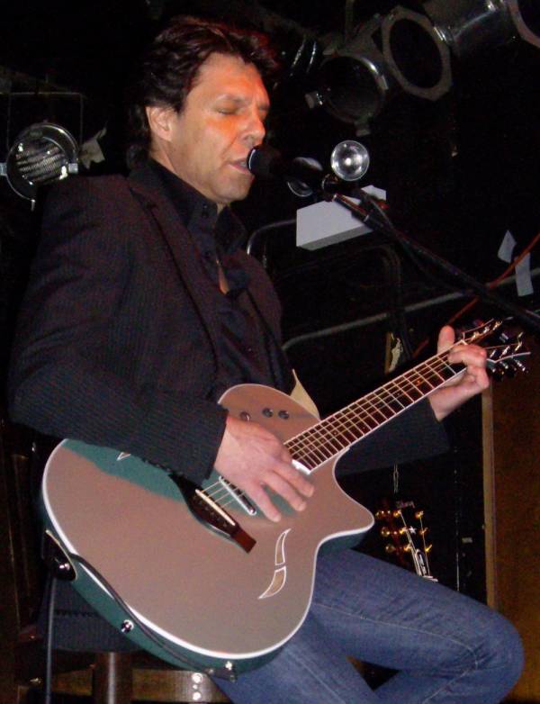 Kasim Sulton at The Abbey Pub, Chicago, IL, 03/12/09 - photo by Whitney Burr