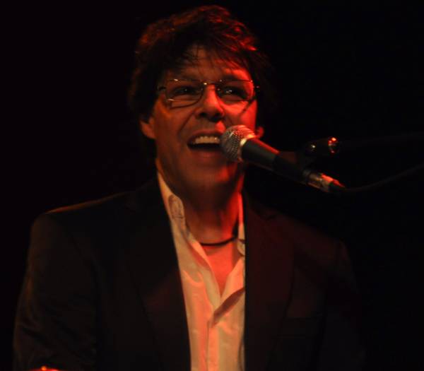 Kasim Sulton at The Abbey Pub, Chicago, IL, 05/15/10 - photo by Whitney Burr