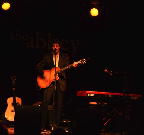 Kasim Sulton at The Abbey Pub, Chicago, IL, 05/15/10 - photo by Whitney Burr