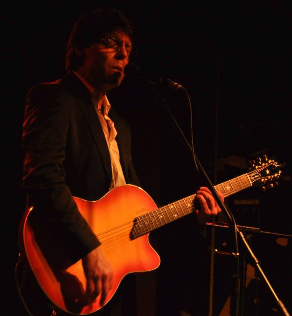 Kasim Sulton at The Abbey Pub, Chicago, IL, 05/15/10 - photo by Whitney Burr