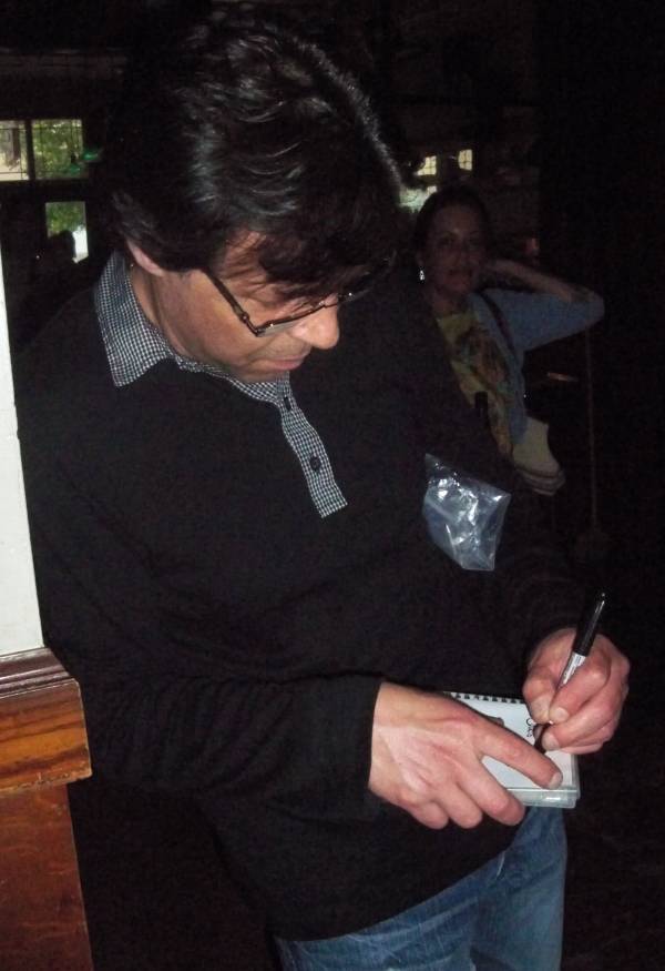 Kasim Sulton at Cafe Carpe, Fort Atkinson, WI, 05/16/10 - photo by Chris Z