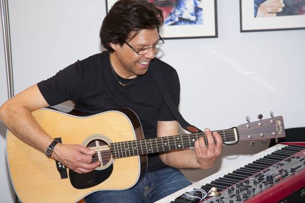 Kasim Sulton at his House Party Gig, Indianapolis, IN, 05/19/10 - photo by Mark Watson