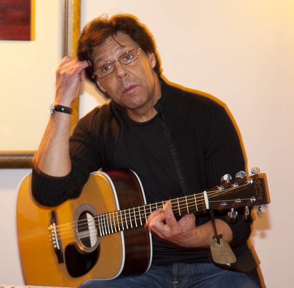 Kasim Sulton at his House Party Gig, Indianapolis, IN, 05/19/10 - photo by Mark Watson