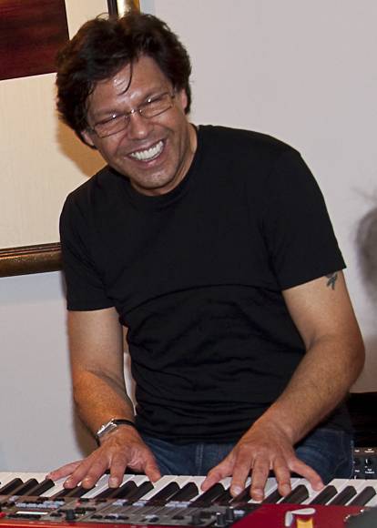 Kasim Sulton at his House Party Gig, Indianapolis, IN, 05/19/10 - photo by Mark Watson