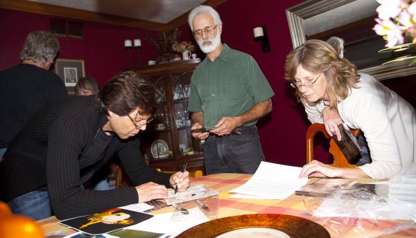 Kasim Sulton at his House Party Gig, Indianapolis, IN, 05/19/10 - photo by Mark Watson