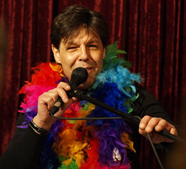 Kasim Sulton gig at the Record Collector, Bordentown, NJ, 4/12/10 - photo by Gary Goat Goveia