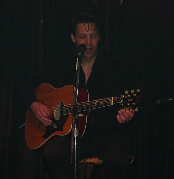 Kasim Sulton in Detroit - 02/09/02
