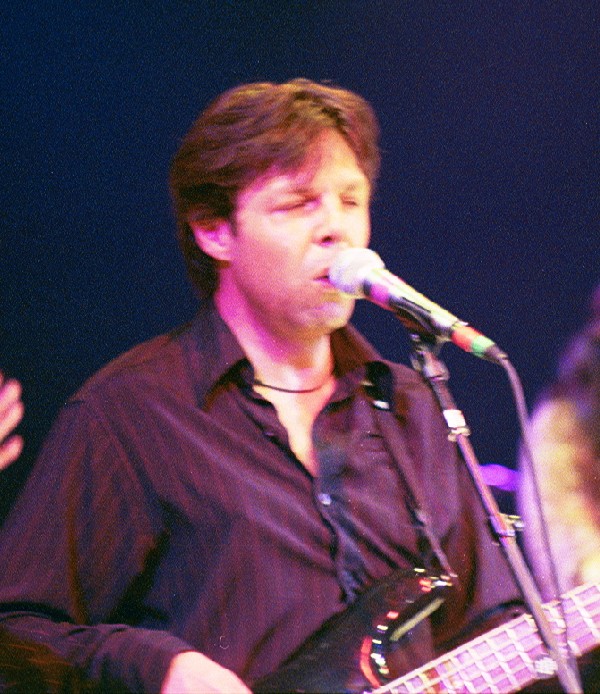 Kasim Sulton in Westbury (Photo by Gary Goveia)