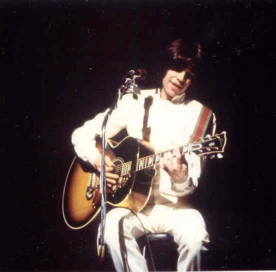 Kasim Sulton - photo by Stacey Katsis